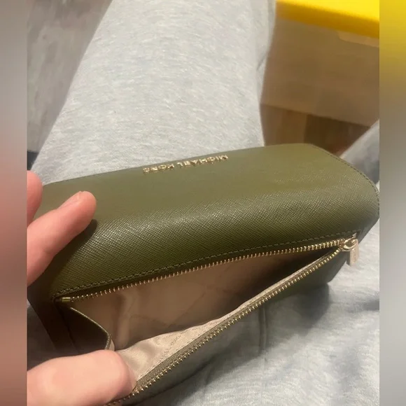 Michael Kors Purse with Wallet - Picture 10 of 10